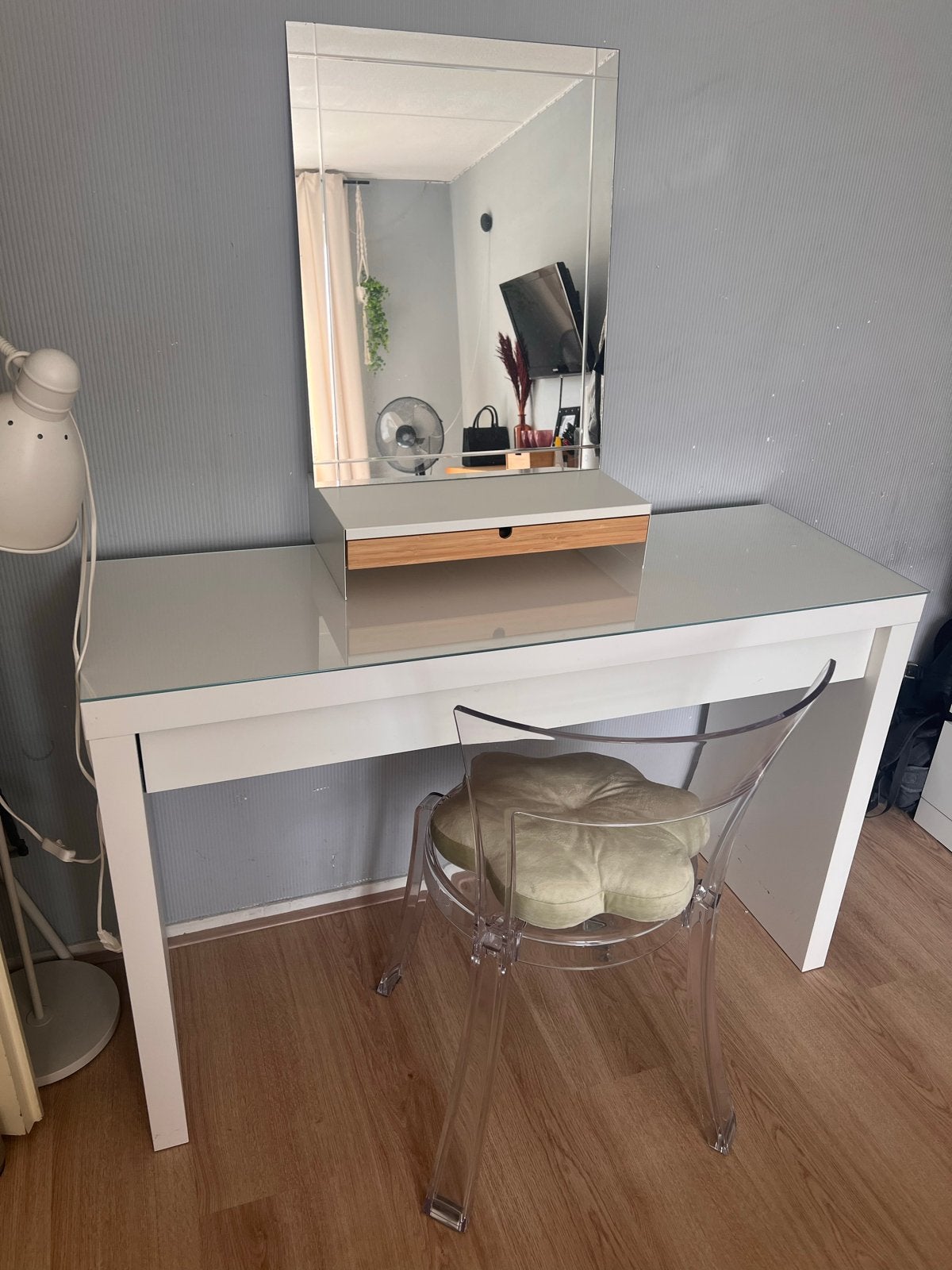 IKEA Make-up tafel met spiegel en lade, Huis en Inrichting, Tafels | Kaptafels, Ophalen, Gebruikt, 100 tot 150 cm, Minder dan 100 cm