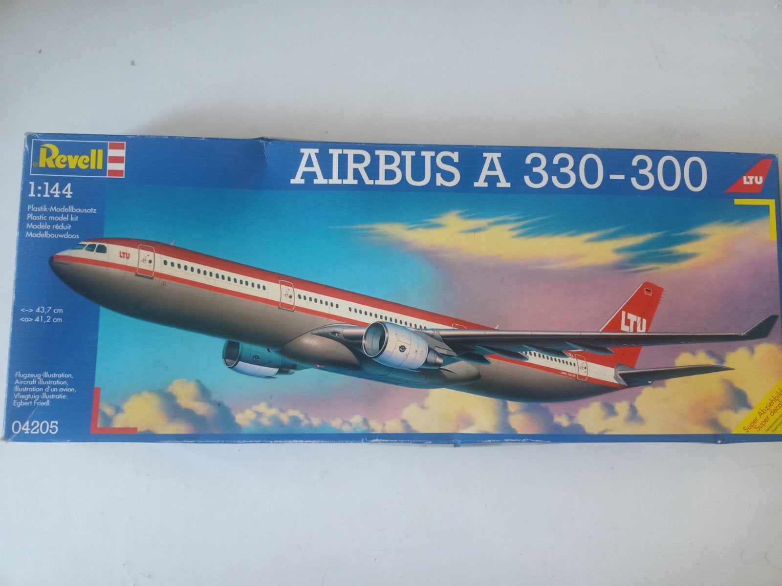 Revell 1/144 Airbus A330-300 LTU, Hobby en Vrije tijd, Modelbouw | Vliegtuigen en Helikopters, Ophalen of Verzenden