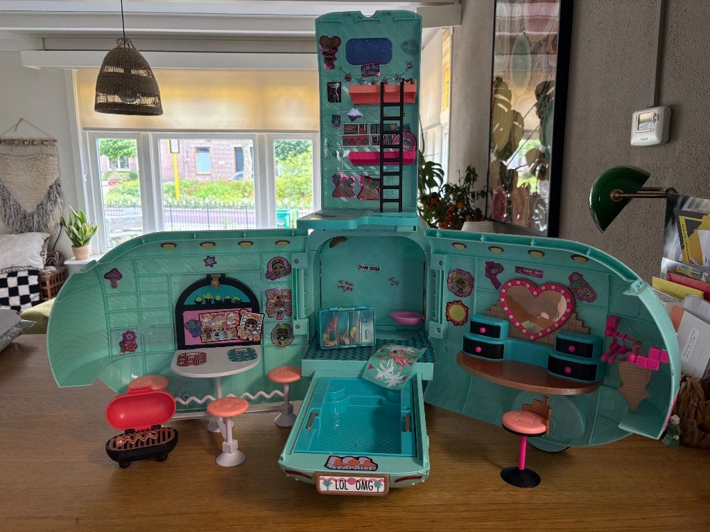 LOL camper, Kinderen en Baby's, Speelgoed | Speelgoedvoertuigen, Ophalen, Gebruikt