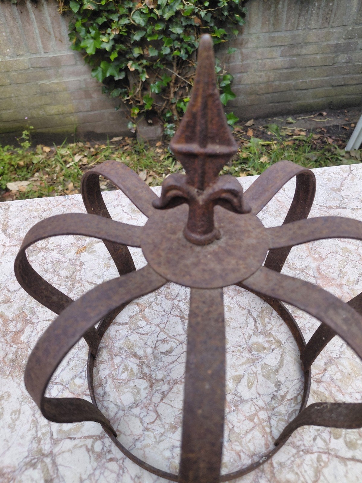 Antieke roestige ijzeren kroon voor decoratie, Ophalen of Verzenden