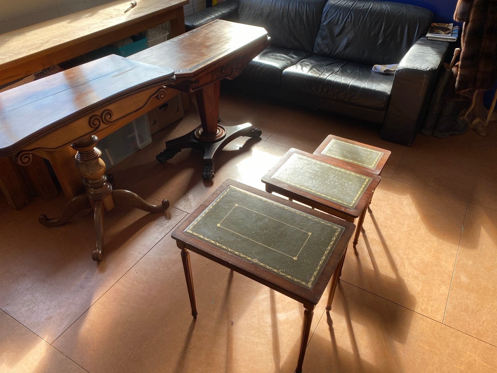 Set Bijzettafels Hout/Leer, Antiek en Kunst, Antiek | Meubels | Kasten, Ophalen
