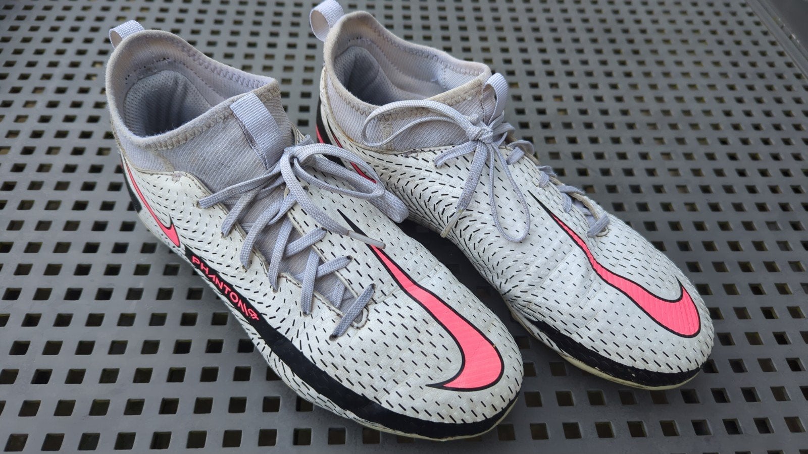 Nike Phantom GT kunstgras 37,5, Gebruikt, Maat XS of kleiner, Schoenen, Ophalen of Verzenden