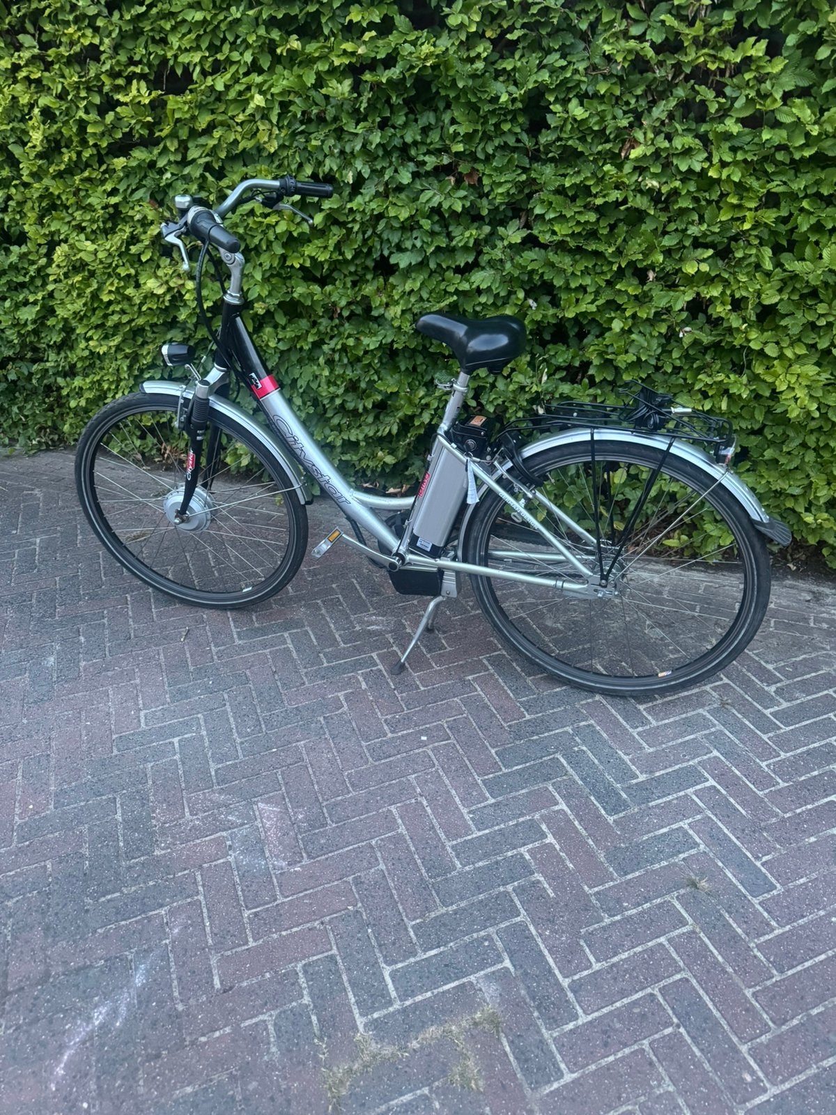 Fiets met elektrische ondersteuning, Fietsen en Brommers, Fietsen | Dames | Moederfietsen, Gebruikt, Versnellingen, 0 zitjes, Ophalen