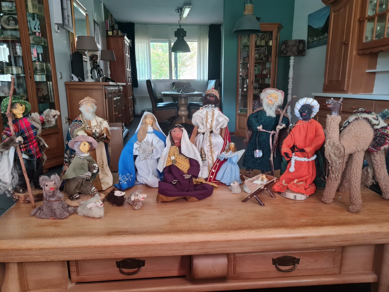 Complete Kerststal Set - Handgemaakte Figuren, Ophalen of Verzenden, Zo goed als nieuw, Beeld(je), Christendom | Katholiek