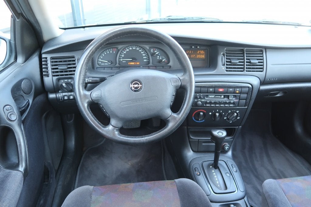 Opel Vectra 1.6-16V Diamond 100 Edition (Unieke auto, unieke, foto 4