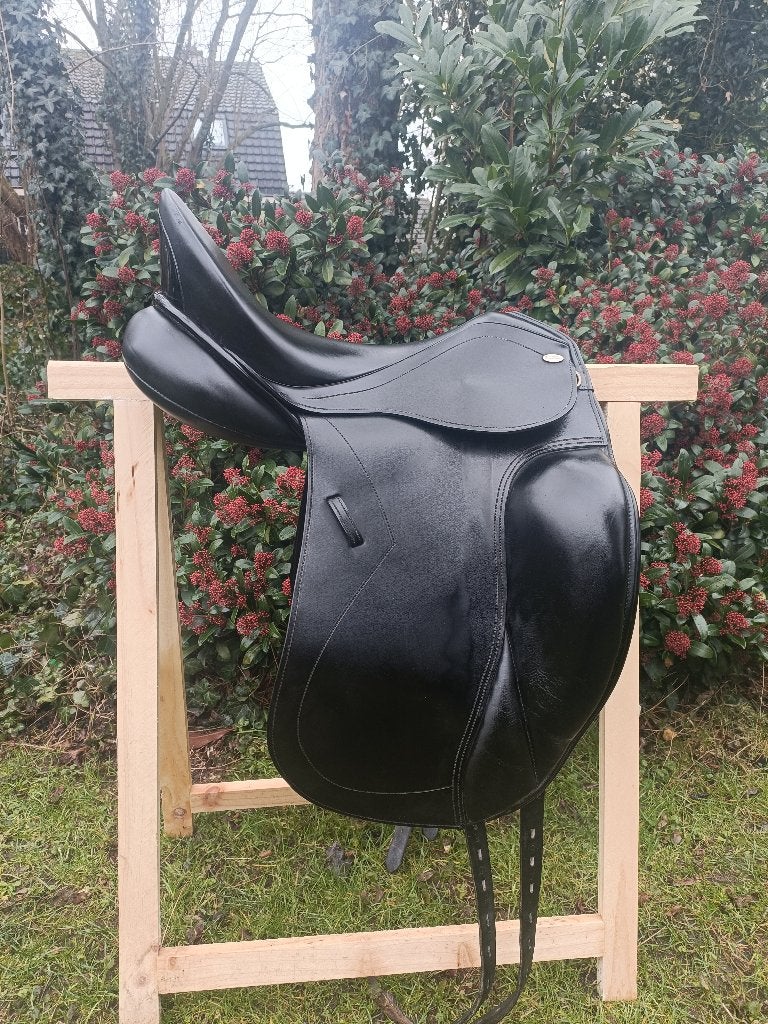 Kentaur Elektra Fit 2 dressuurzadel, 17,5 inch, Dieren en Toebehoren, Paarden en Pony's | Zadels, L (17.5 inch), Dressuur, Kentaur