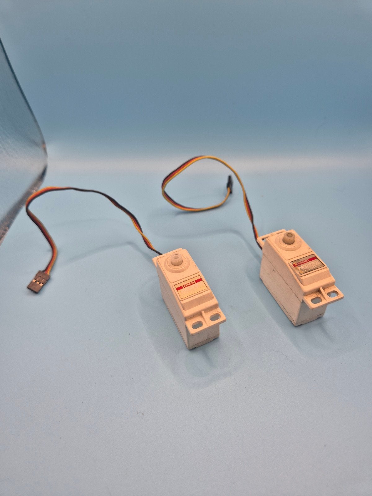 Kyosho Perfex KS-201 Servo's (2 stuks) voor rc, Ophalen of Verzenden, Gebruikt