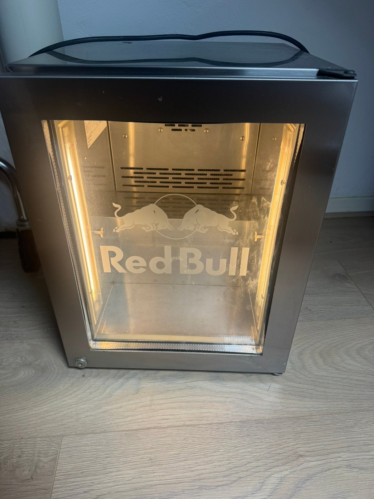 Redbull koelkast, Witgoed en Apparatuur, Ophalen, Zonder vriesvak, Minder dan 85 cm, Minder dan 75 liter