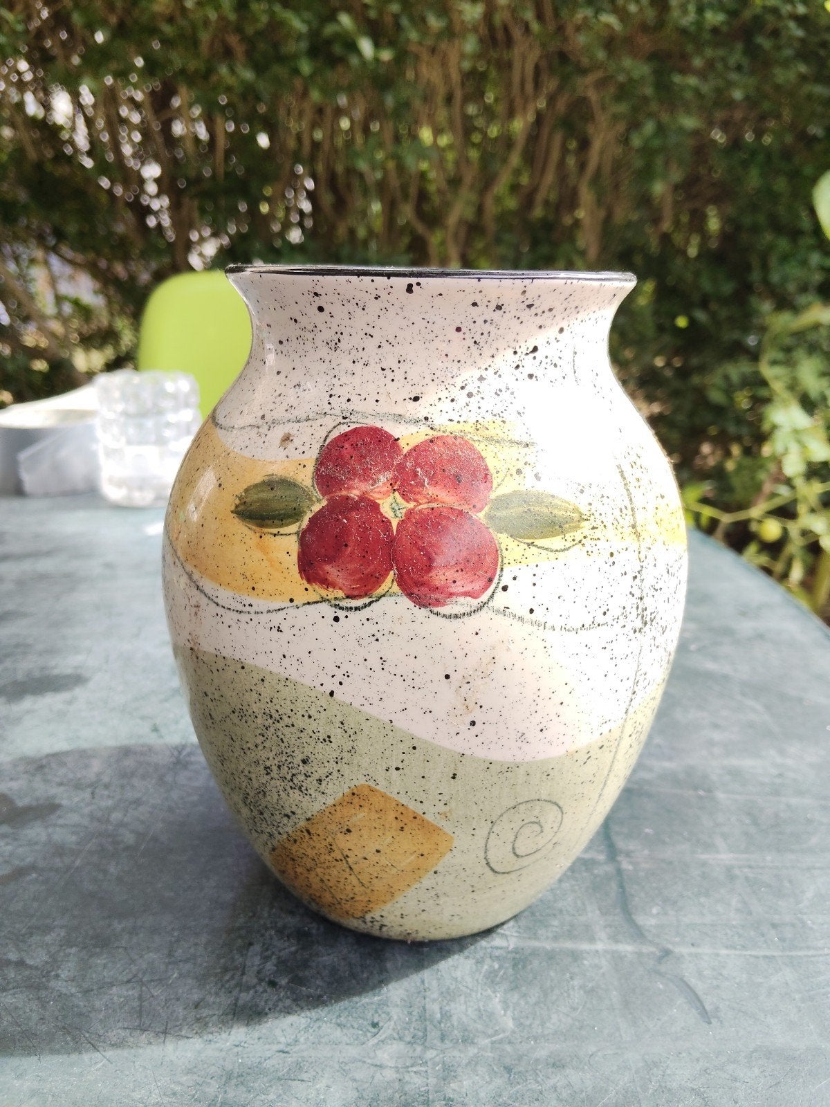POOLE POTTERY ART DECO HAND PAINTED VASE., Ophalen of Verzenden