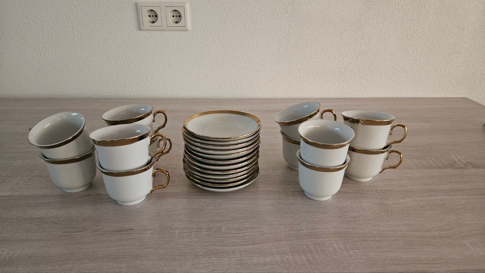 Vintage theeservies met gouden rand, Ophalen