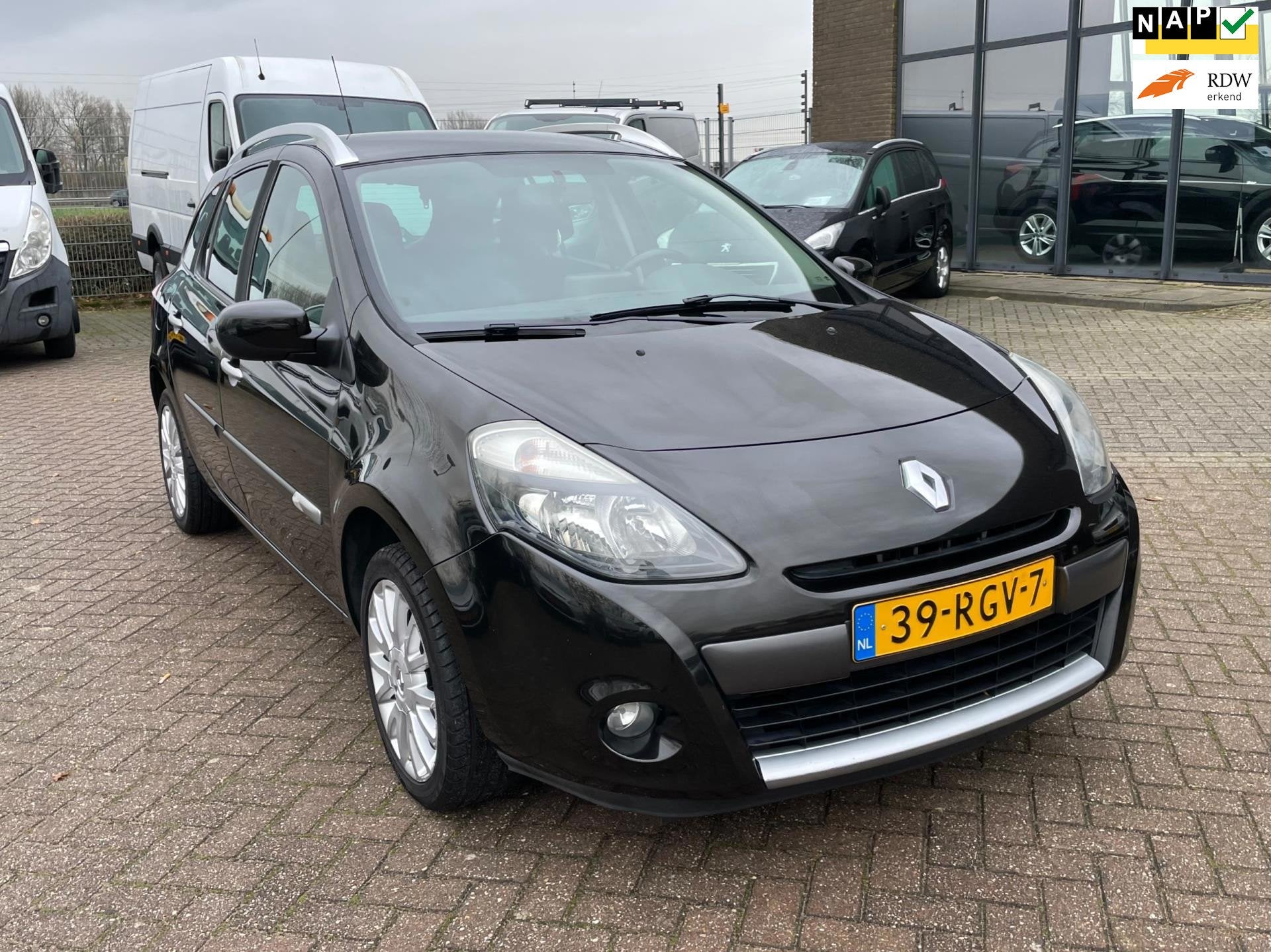 Renault Clio Estate 1.2 TCE Collection, 3e eig afk, Geen imp, Auto's, Renault, Voorwielaandrijving, Euro 5, Gebruikt, Zwart