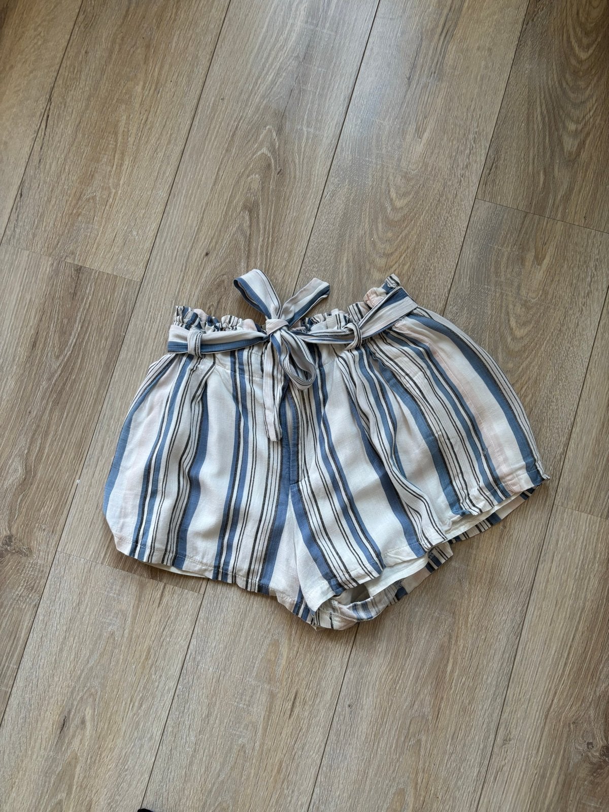 Kilky mt S gestreepte high-waist shorts met paperbag-taille, Kort, Zo goed als nieuw, Maat 36 (S), Meerkleurig