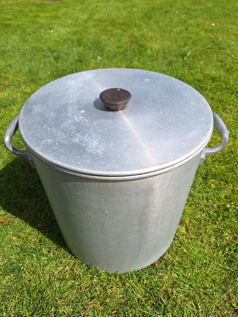 Grote Aluminium Weck/ Wasketel  met deksel, Ophalen