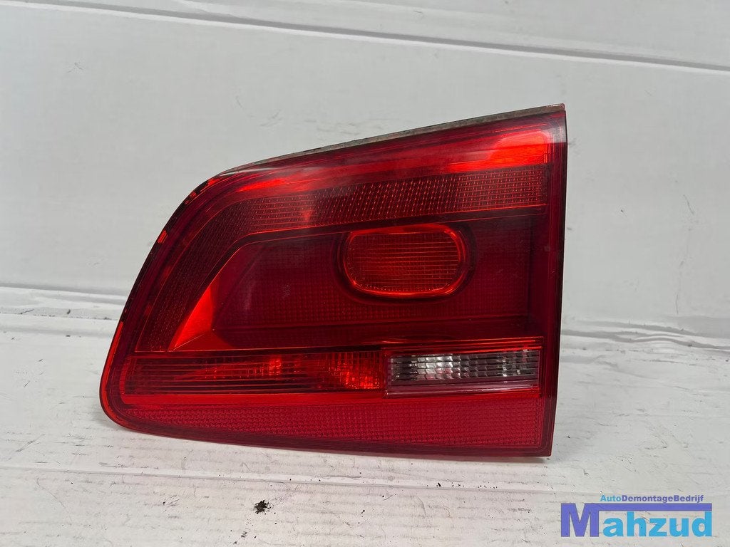VW TOURAN 1T3 Rechts binnen achterlicht 1T0945094A 2010-2015, Gebruikt, Volkswagen, Volkswagen AG, Berliner Ring 2
38440  Wolfsburg, DE