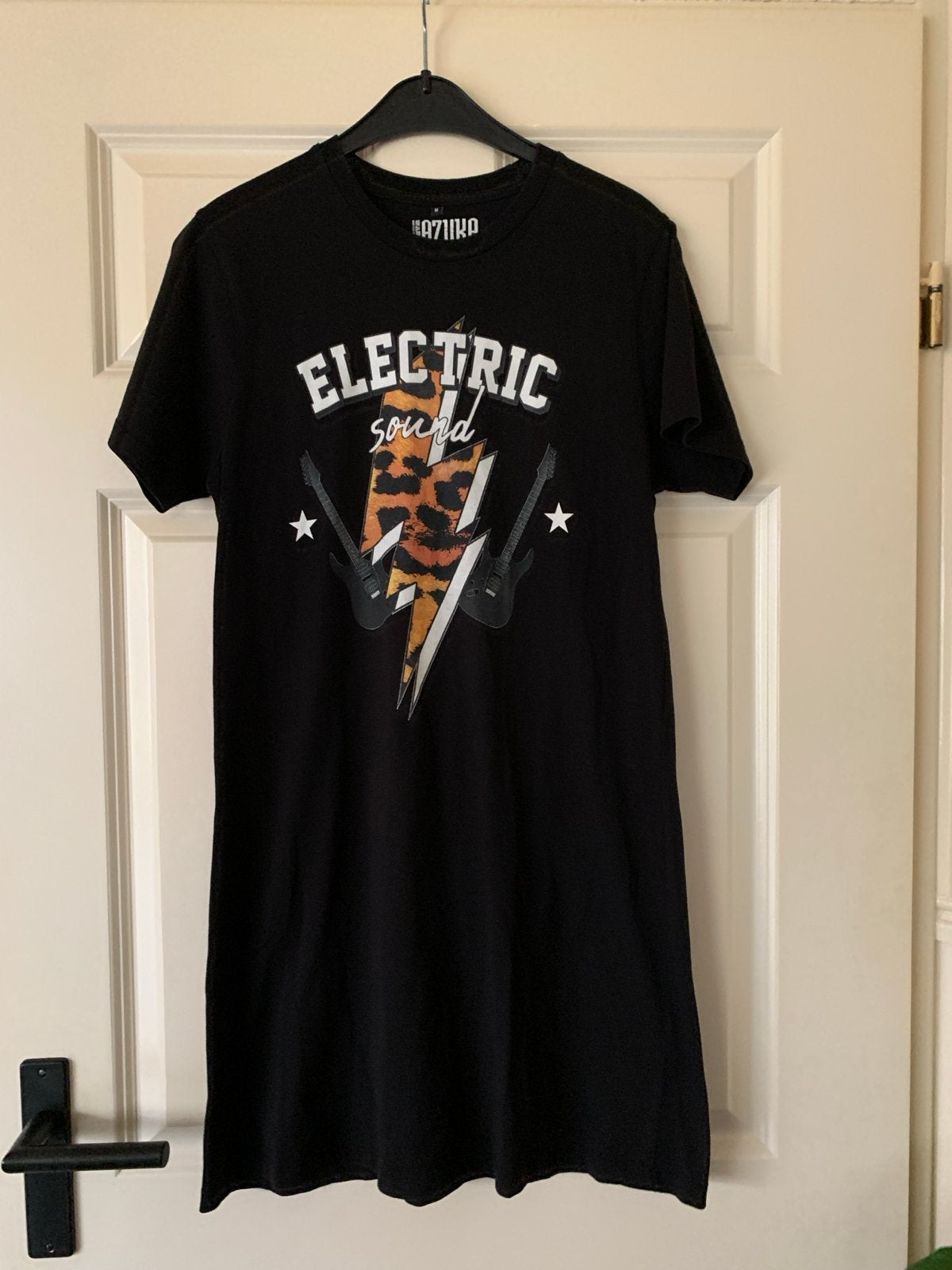 Zwart T-shirt met 'Electric Sound' print en gitaren M, Maat 38/40 (M), Zwart, Ophalen of Verzenden, Zo goed als nieuw