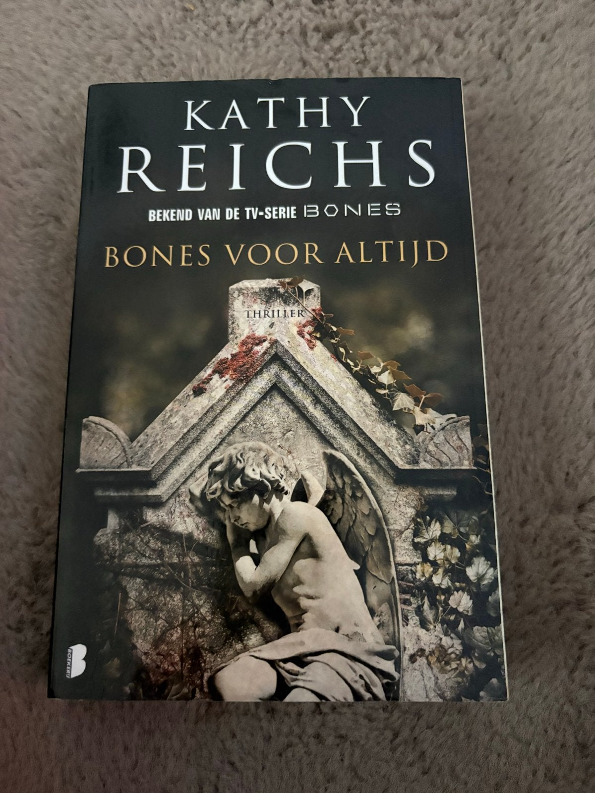 Bones Voor Altijd - Kathy Reichs (Thriller), Ophalen of Verzenden, Zo goed als nieuw, Nederland