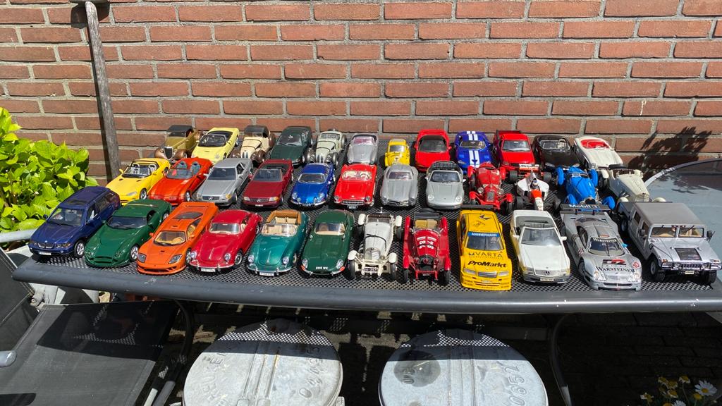 36 mooie modellen 1/18 uit de verzameling, Hobby en Vrije tijd, Modelauto's | 1:18, Ophalen, Overige merken