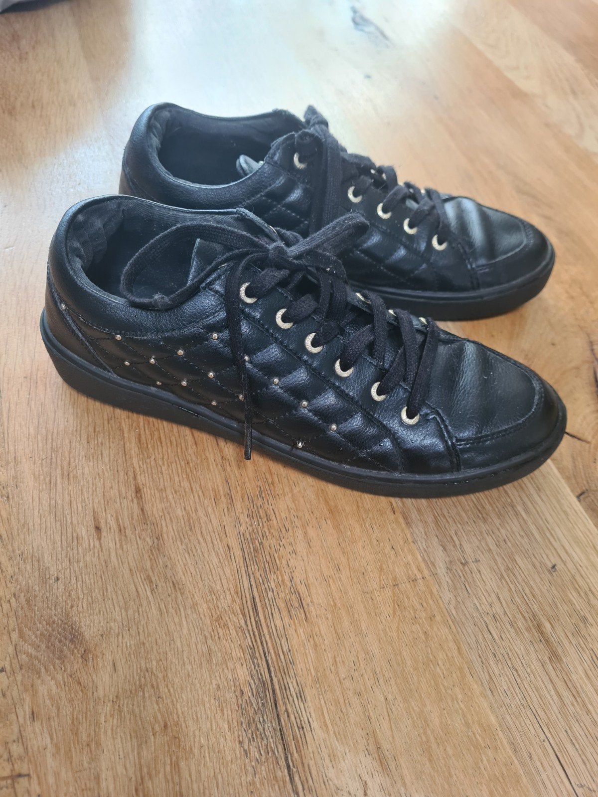 Sneackers maat 41,5 Guess, Ophalen of Verzenden, Gedragen, Zwart, Sneakers of Gympen