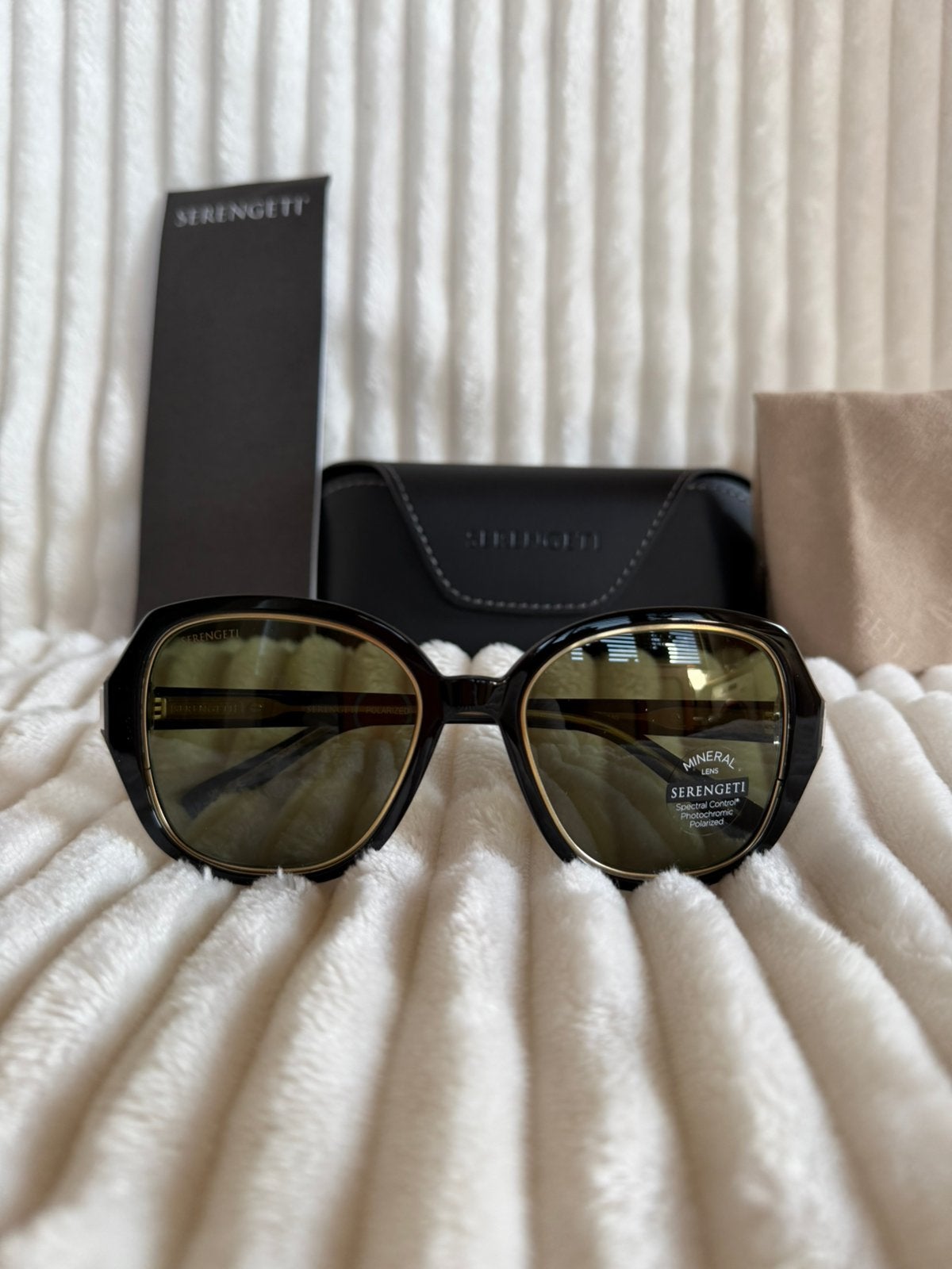Serengeti Hayworth SS538001 garantie en btw-factuur, Zonnebril, Verzenden, Nieuw, Nvt
