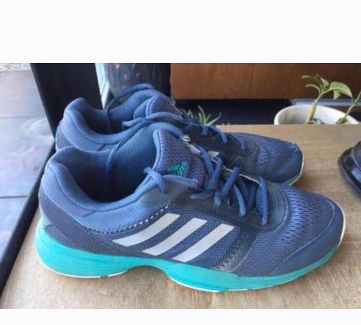 Adidas sneakers tennis padel blauw met turquoise zool, Ophalen, Gedragen, Maat 38/40 (M), Blauw
