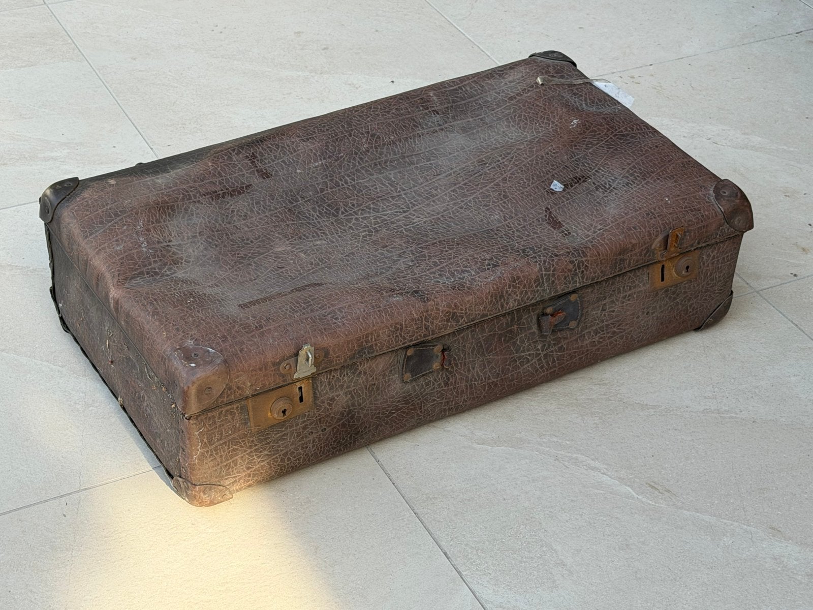 Oude decoratieve koffer voor oldtimer, Ophalen