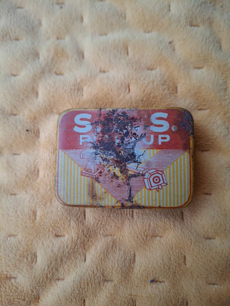 Vintage blikje grammofoon met naalden, Ophalen of Verzenden