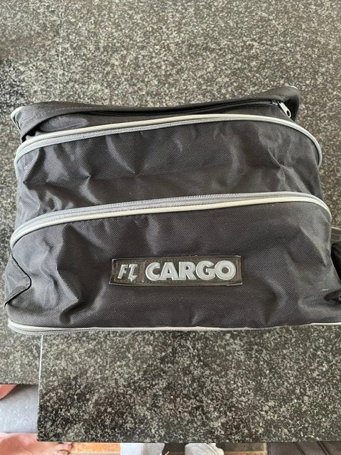 Tanktas met magnetische bevestiging, Motoren, Accessoires | Koffers en Tassen, Ophalen of Verzenden, Gebruikt