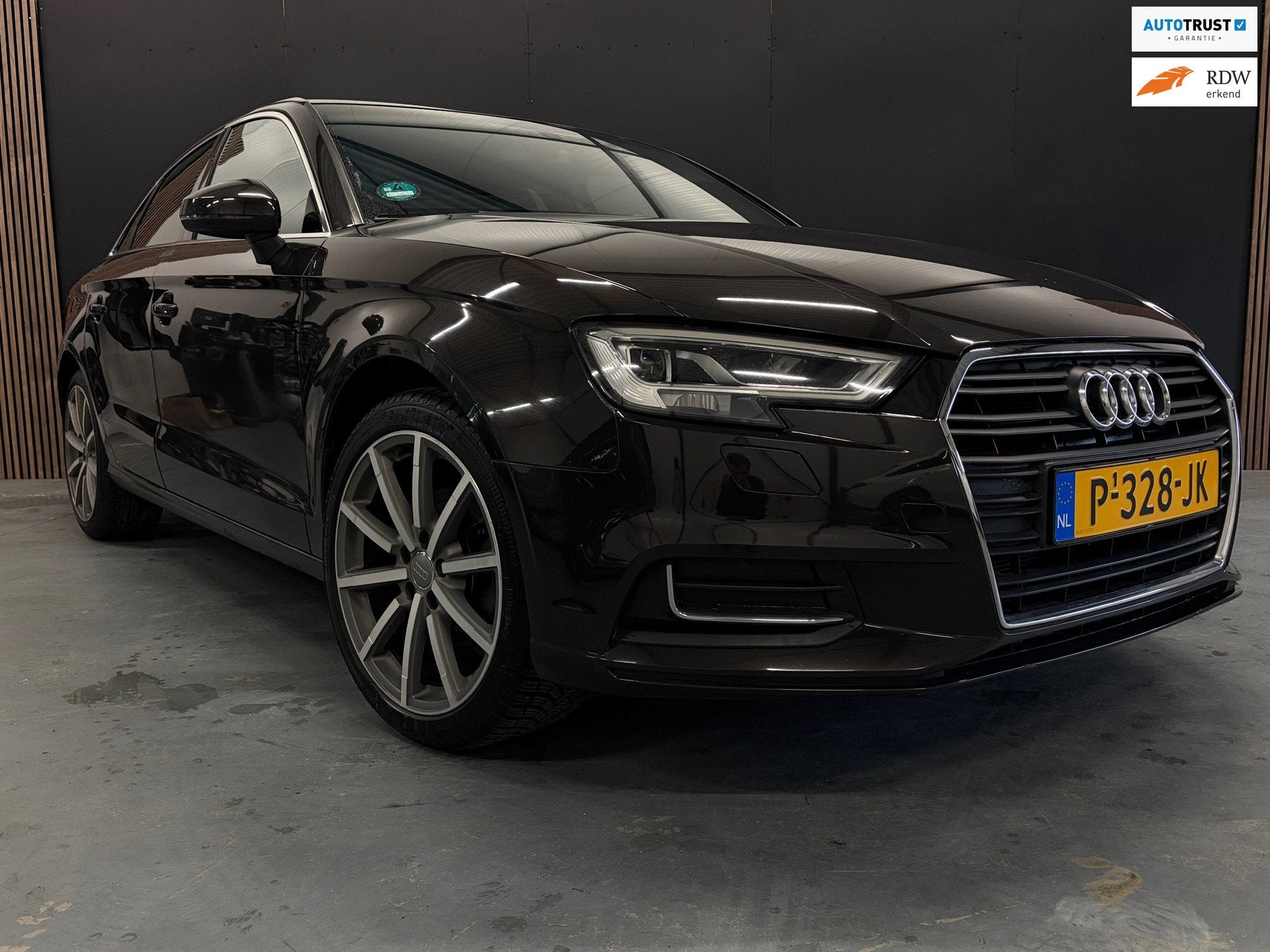 Audi A3 Limousine 1.4 TFSI CoD Design S Line Stoelverwarming, Auto's, Gebruikt, 4 cilinders, 1210 kg, Sedan