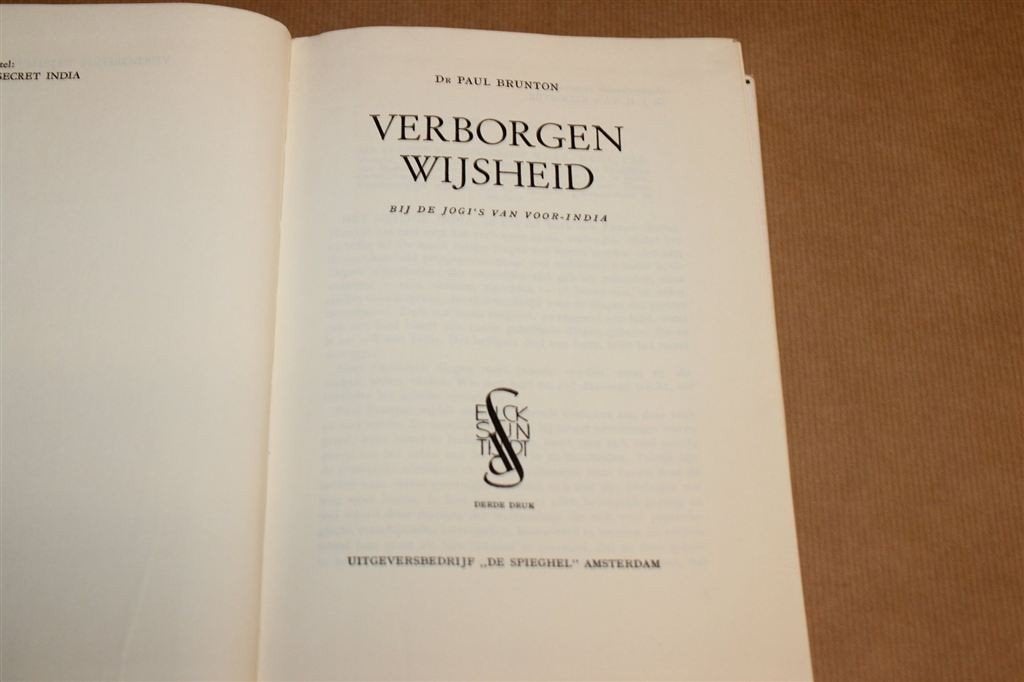 Verborgen Wijsheid — Yogi\'s en Boeddhisten in Indië, Boeken, Ophalen of Verzenden, Gelezen, Overige onderwerpen, Achtergrond en Informatie