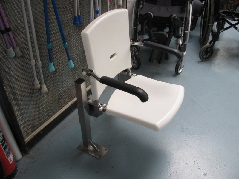 JadaCare douchestoel RVS opklapbaar met vloerbevestiging, Ophalen, Zo goed als nieuw