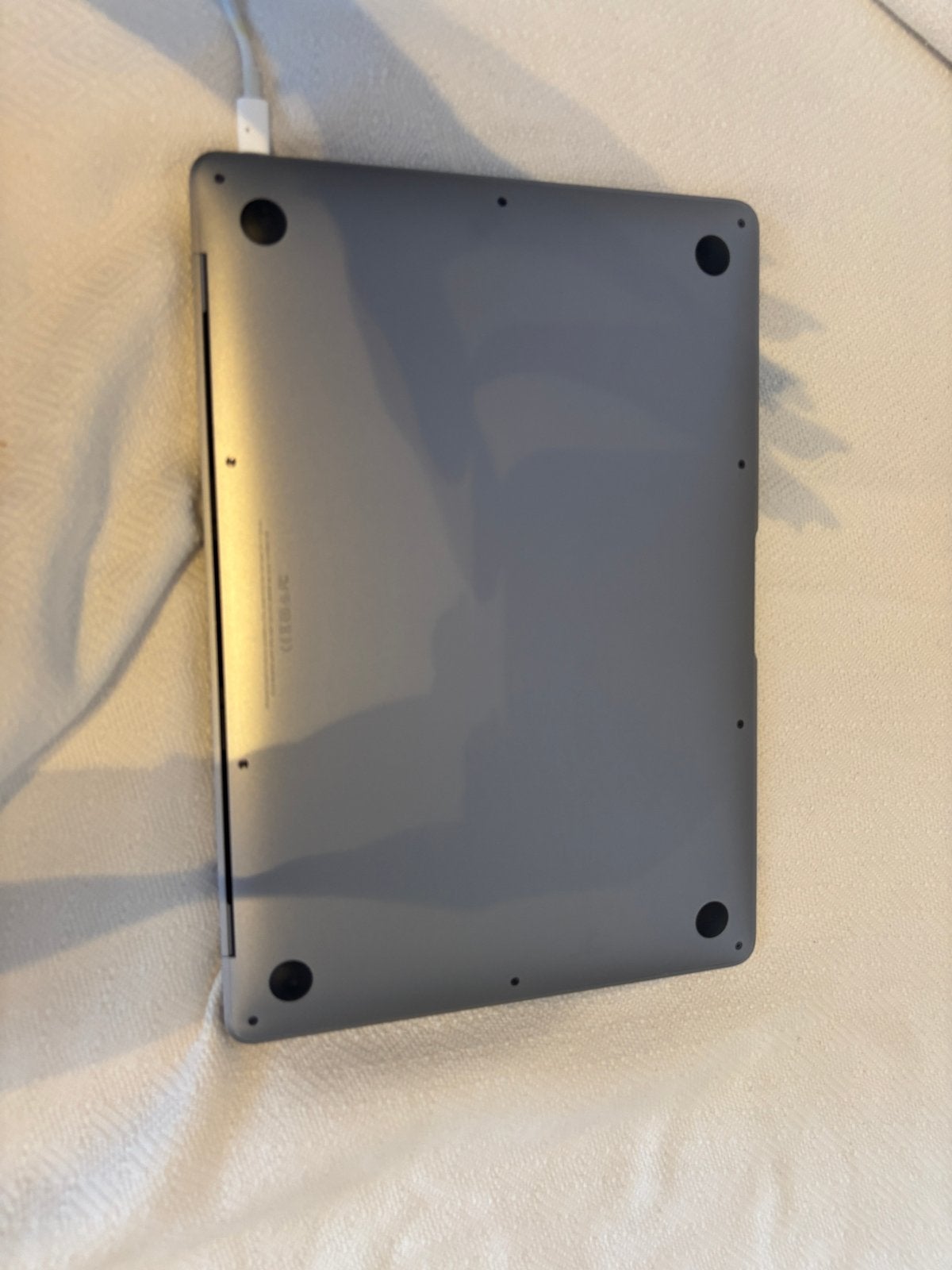 Apple MacBook Air 13” Retina A1932 (2020)– Charger Included, Computers en Software, Apple Macbooks, Ophalen, Qwerty, 8 GB, 13 inch
