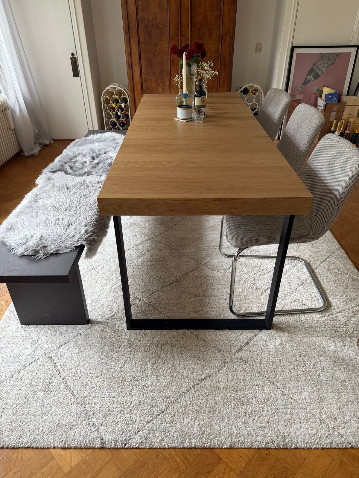 Complete eettafelset, uitschuifbare tafel, bank en 3 stoelen, Ophalen, 50 tot 100 cm, Zo goed als nieuw, Vijf personen of meer