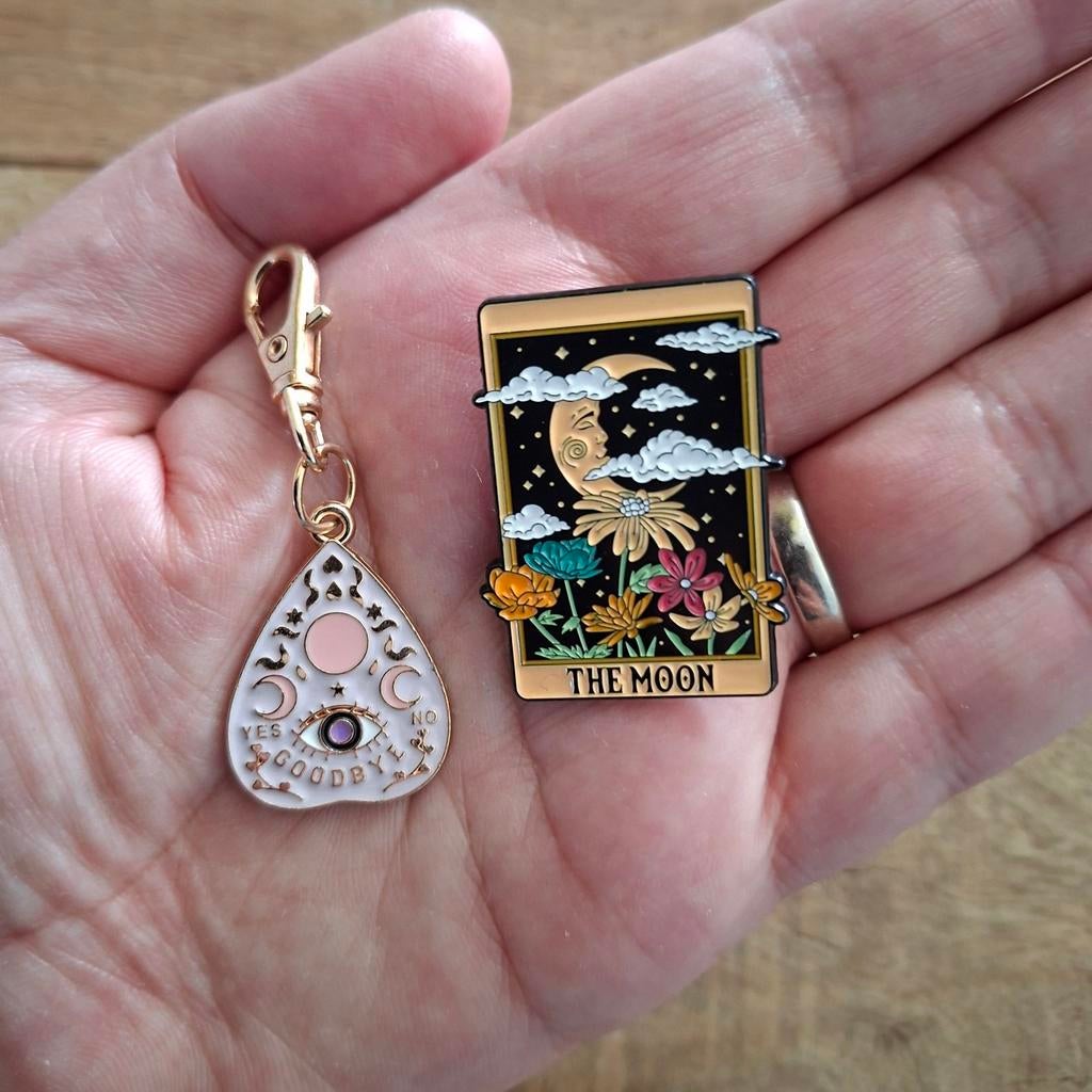 Tarot Maan Pin & Ouijabord Sleutelhanger - Nieuw, Ophalen of Verzenden, Nieuw