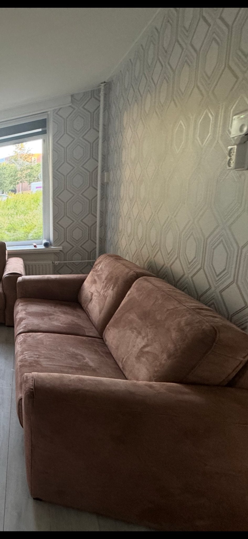 2,5-zits bank cognac suède - reiniging nodig, Huis en Inrichting, Banken | Bankstellen, Gebruikt, Rechte bank, Tweepersoons, 150 tot 200 cm