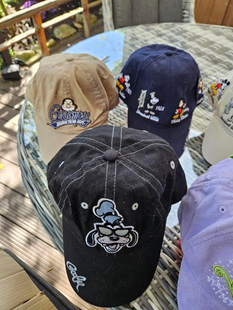8 Disney petten uit Amerika zgan, Ophalen of Verzenden, Zo goed als nieuw, Pet