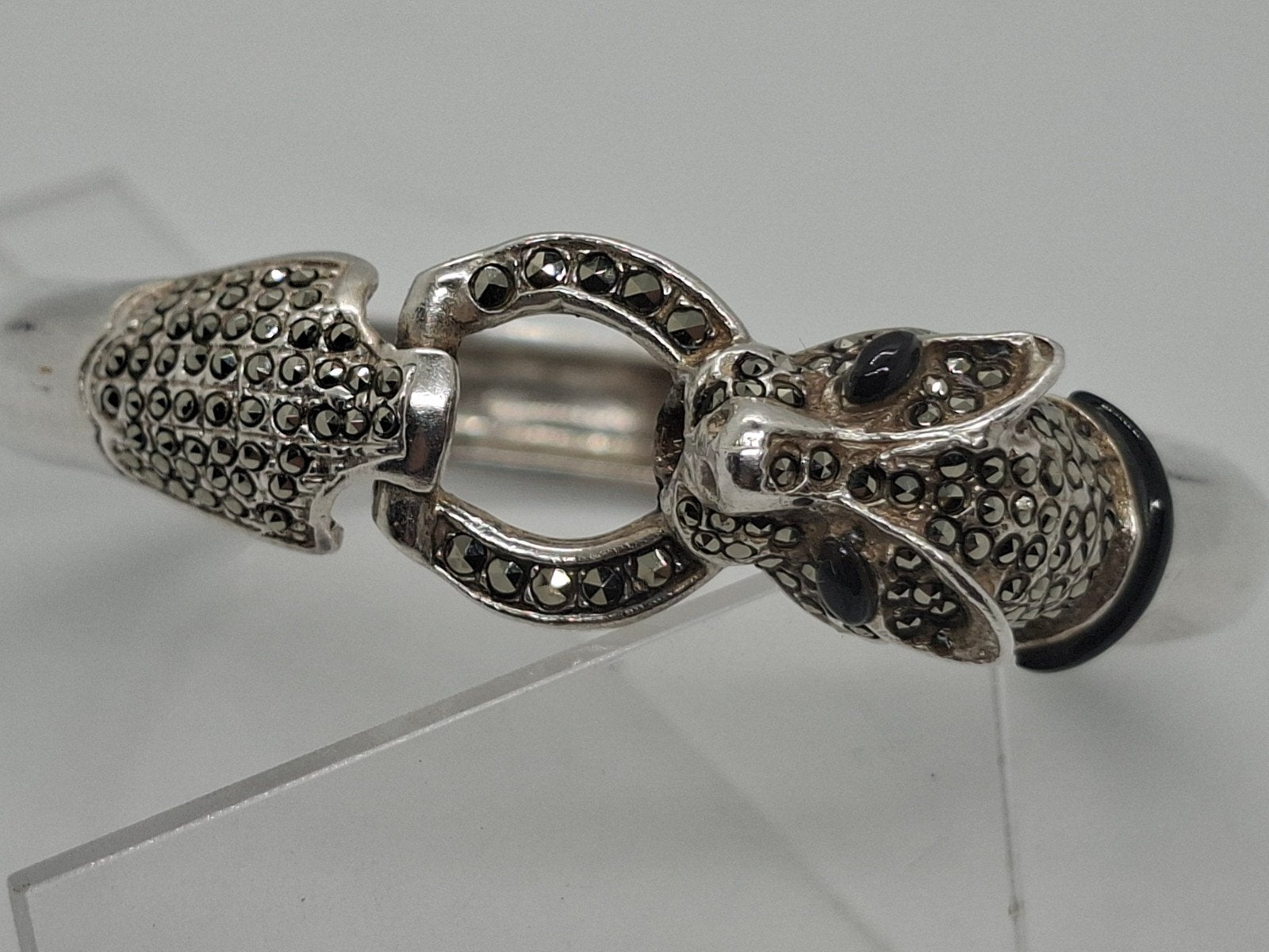 Vintage zilveren Panter Slavenarmband 925 met Onyx en Markas, Sieraden, Tassen en Uiterlijk, Ophalen of Verzenden, Zilver, Zilver
