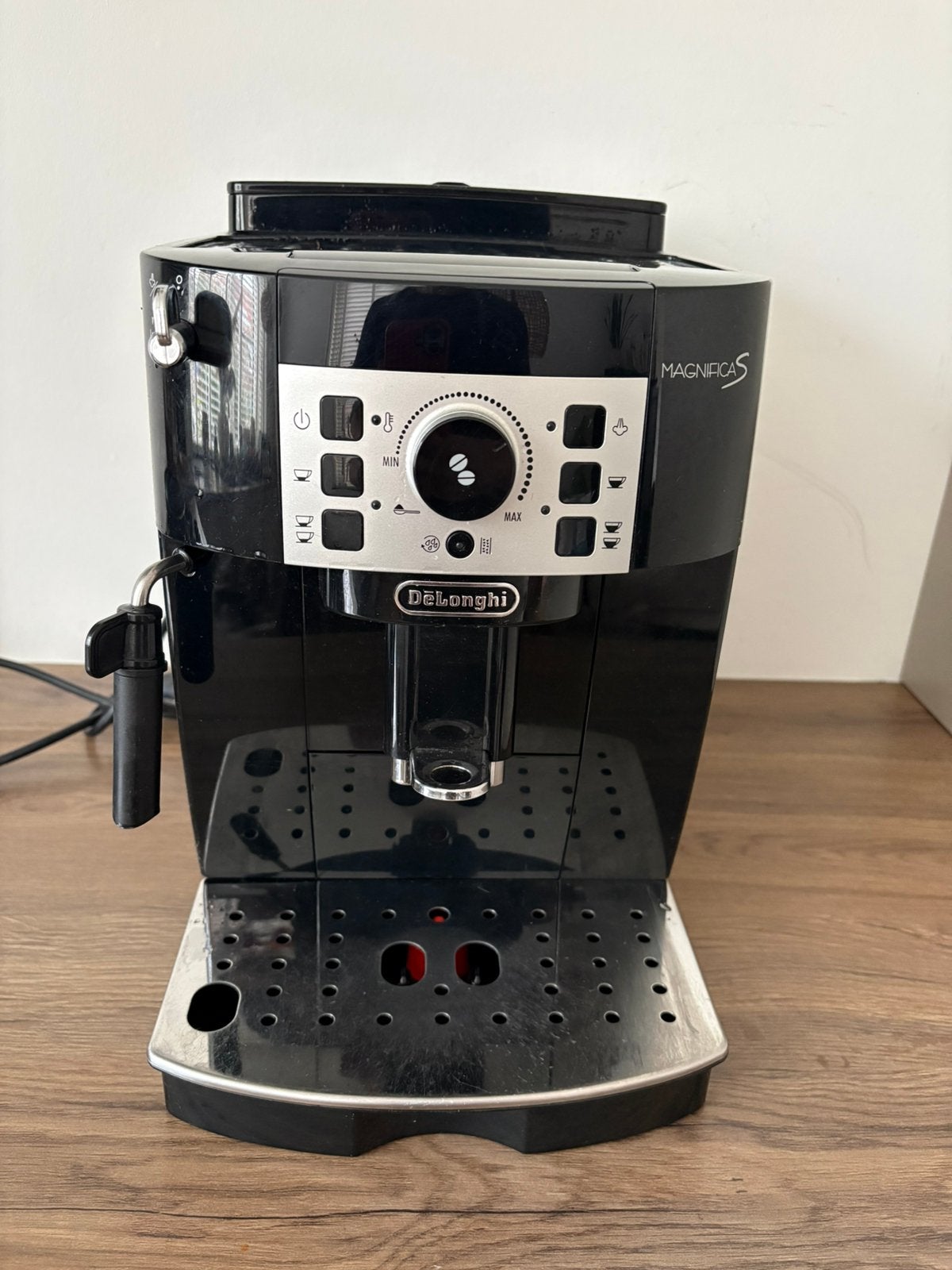 De'Longhi Magnifica S ECAM 21.117.B volautomatische espresso, Ophalen, Afneembaar waterreservoir, Gebruikt, Espresso apparaat