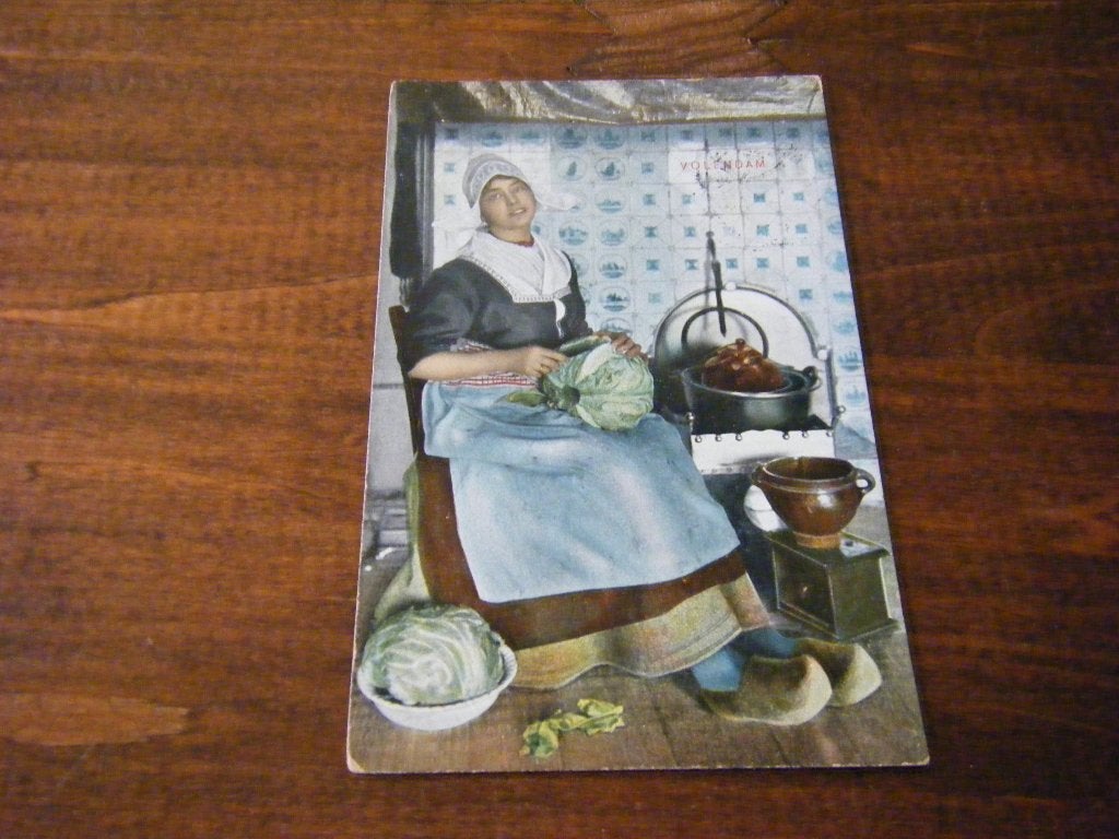 L38 - Volendam - Klederdracht - Jonge vrouw - 1906 - Mooi, Ophalen of Verzenden, Voor 1920, Noord-Holland