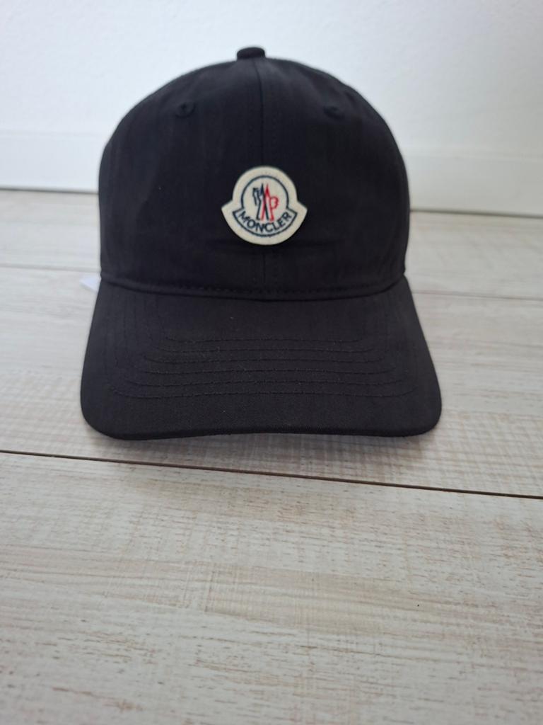 Moncler Zwarte Pet - Nieuw met labels, Moncler, Nieuw, Pet, One size fits all
