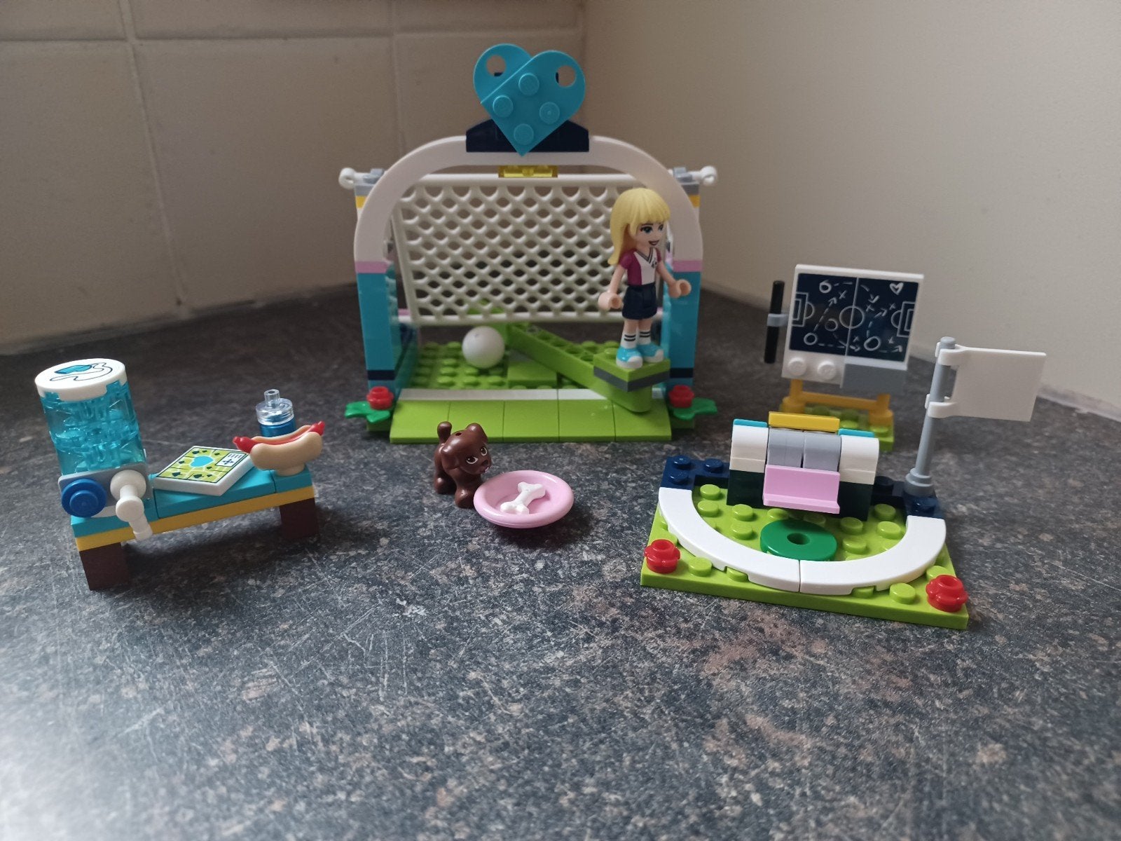 Lego friends 41330 Stephanie's voetbaltraining, Compleet, Lego, Friends, Ophalen of Verzenden