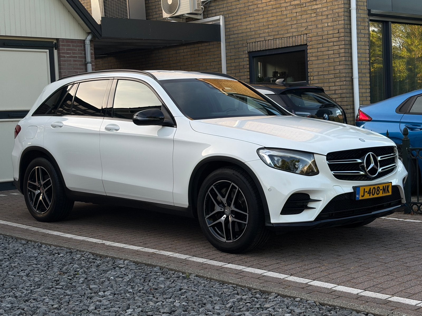 Mercedes-Benz GLC 250, 4MATIC | AMG | Ambient | Trekhaak, Auto's, Automaat, 4 cilinders, Leder en Stof, Wit