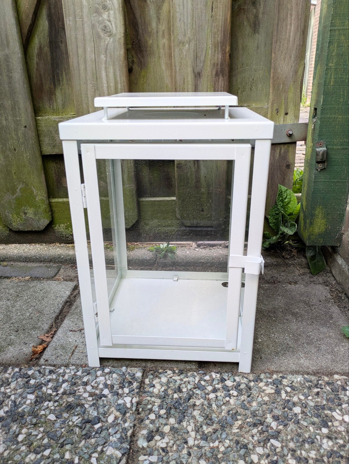 Wit metalen vitrinekastje., Huis en Inrichting, Woonaccessoires | Zuilen en Pilaren, Ophalen