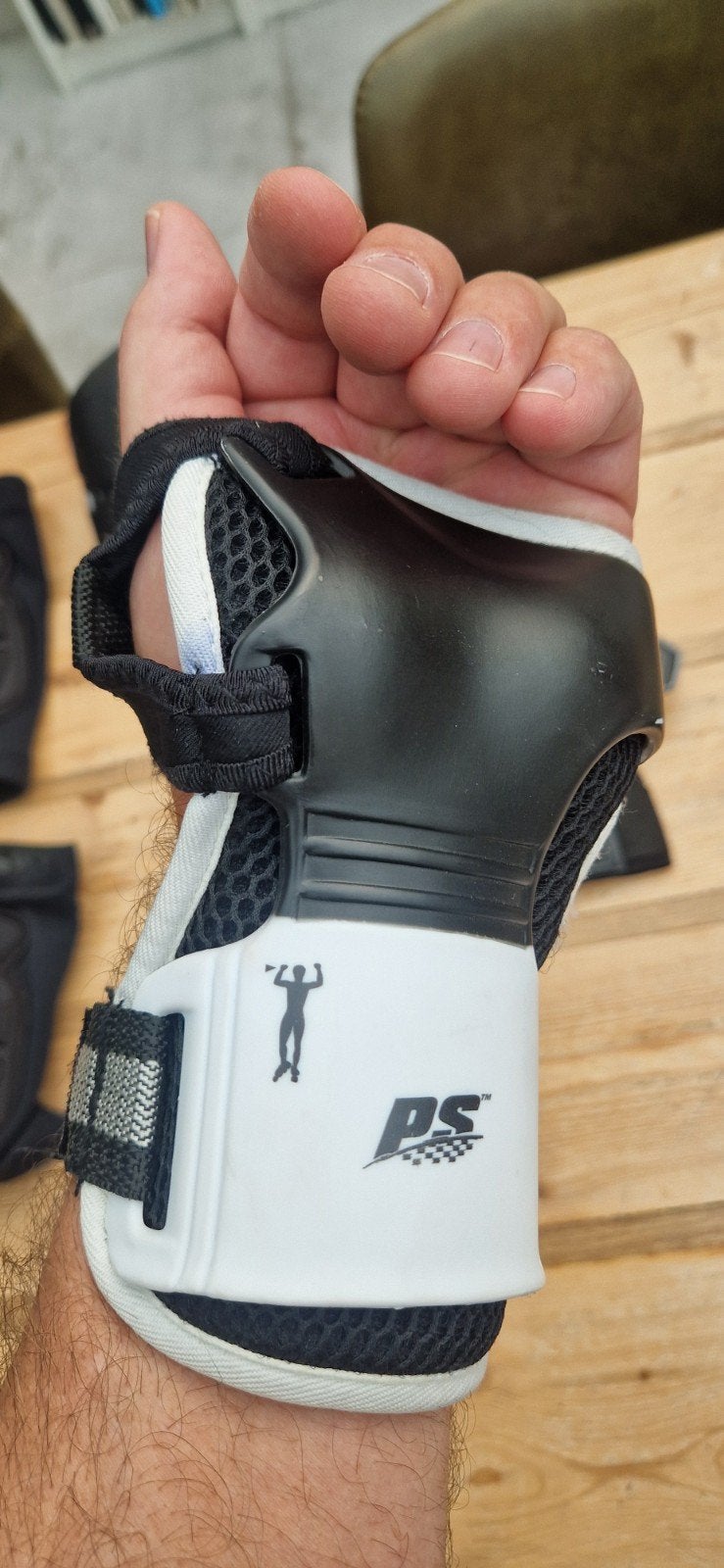 Powerslide polsbeschermers voor skaten/rolschaatsen, Ophalen of Verzenden, Zo goed als nieuw, Dames