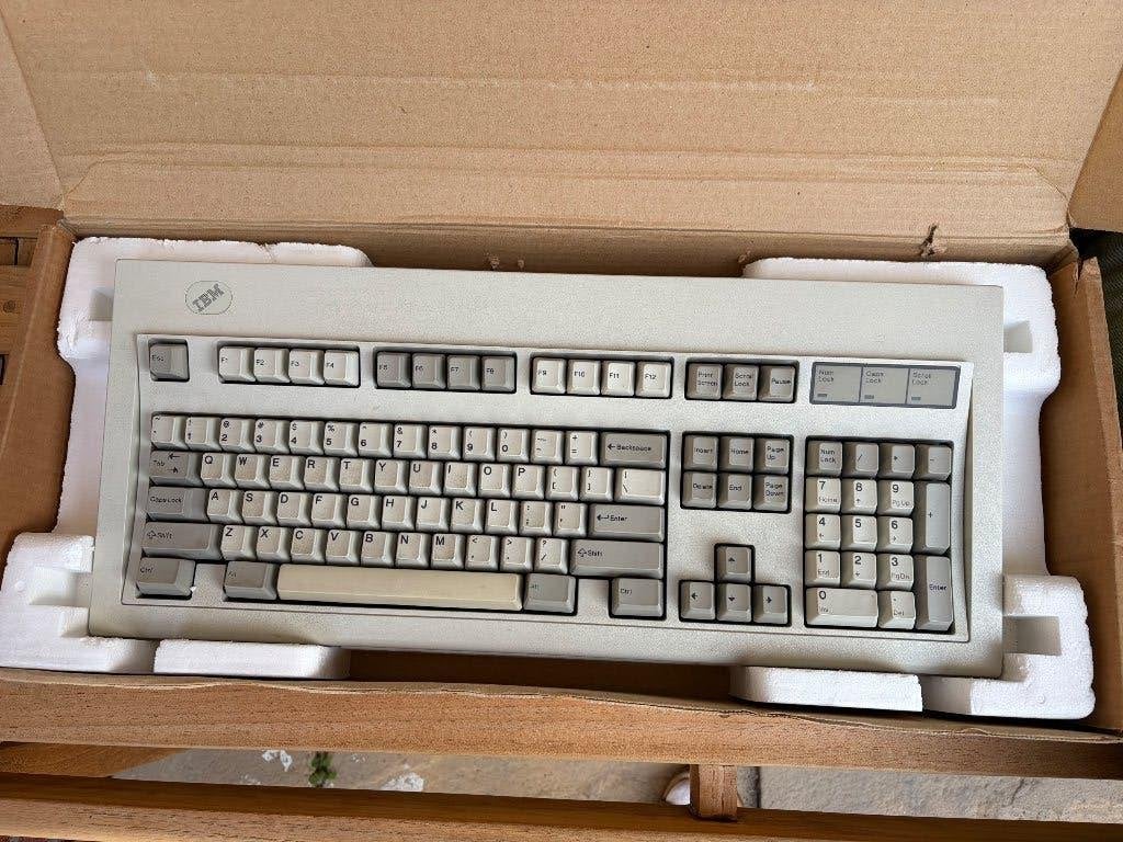 IBM Model M Toetsenbord - Vintage Mechanisch Toetsenbord, Computers en Software, Gebruikt, Ophalen of Verzenden, Draadloos, Qwerty