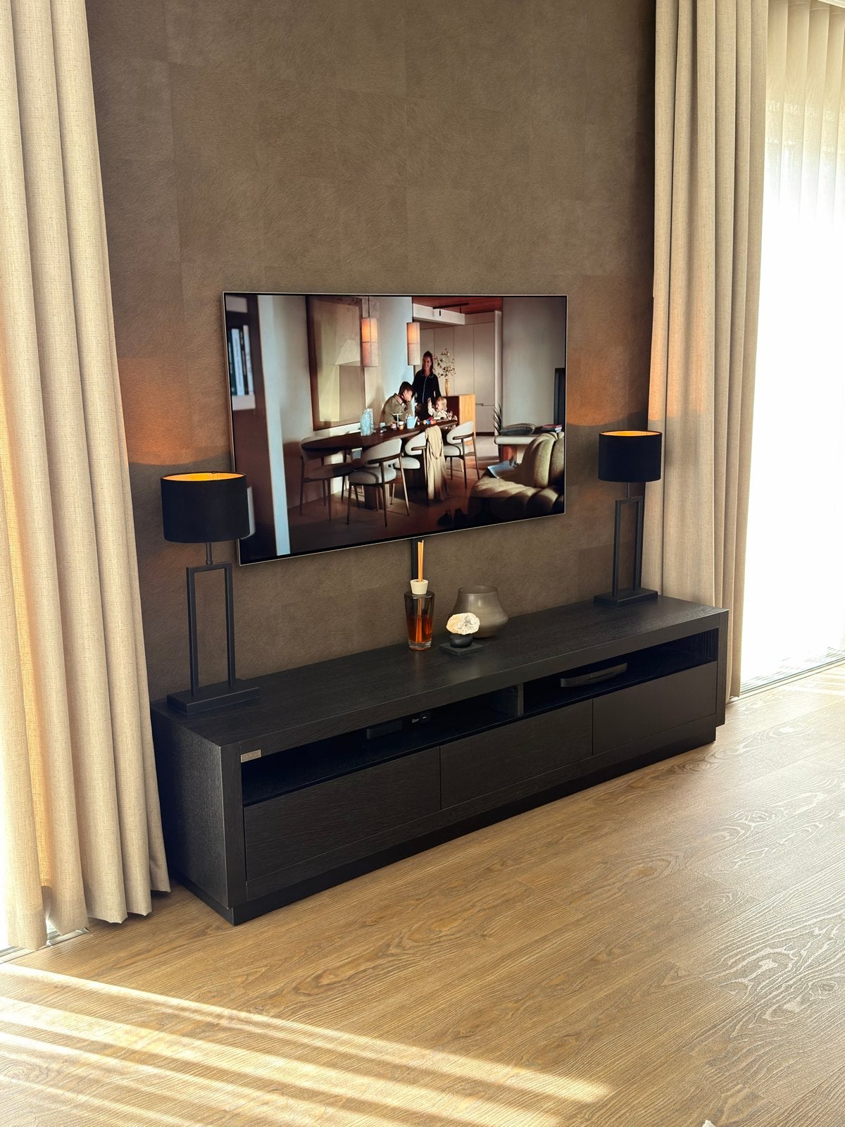 Richmond Interiors TV-dressoir Oakura 3-laden (Black), Ophalen, 150 tot 200 cm, Zo goed als nieuw, Minder dan 100 cm