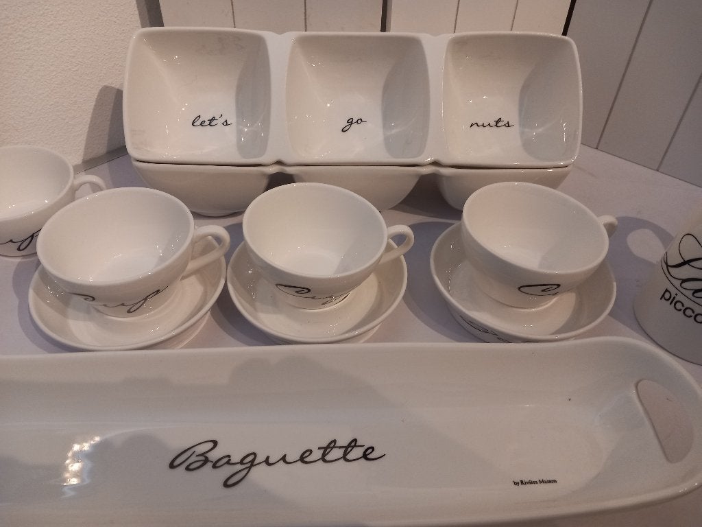 Riviera Maison Servies met de schuine letters, Overige merken, Keramiek, Overige typen, Ophalen of Verzenden