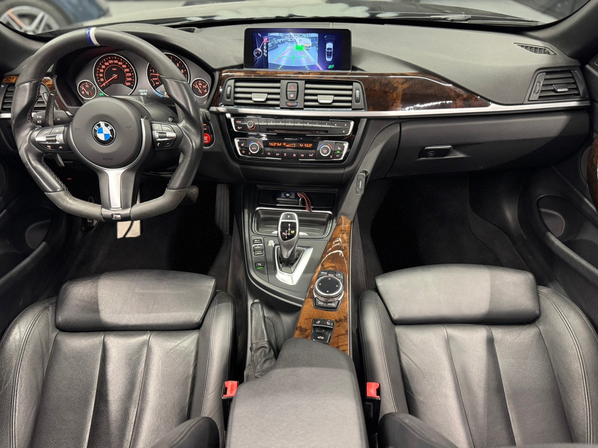 Foto 19 van BMW 4-serie Cabrio 435i M Sport 19''/HUD/NEKVERWARMING