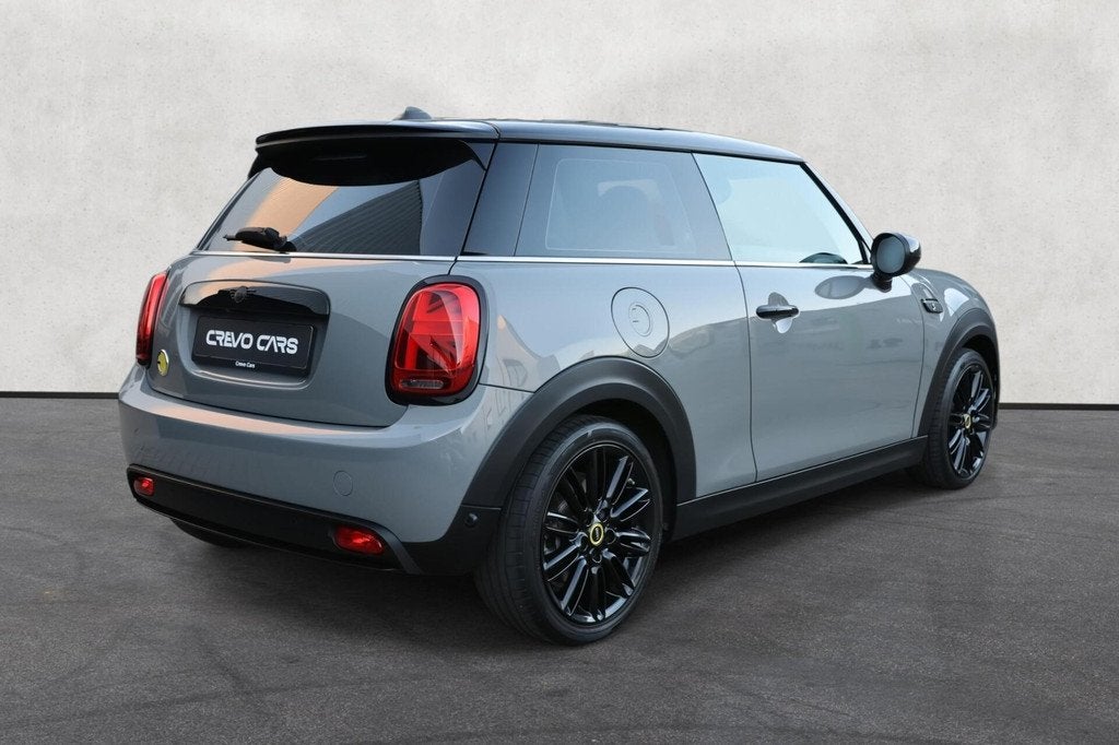 Mini Electric Classic 33 kWh | NAVI | Keyless | SOH 95.6% |, Gebruikt, 33 kWh, 4 stoelen, Leder en Stof