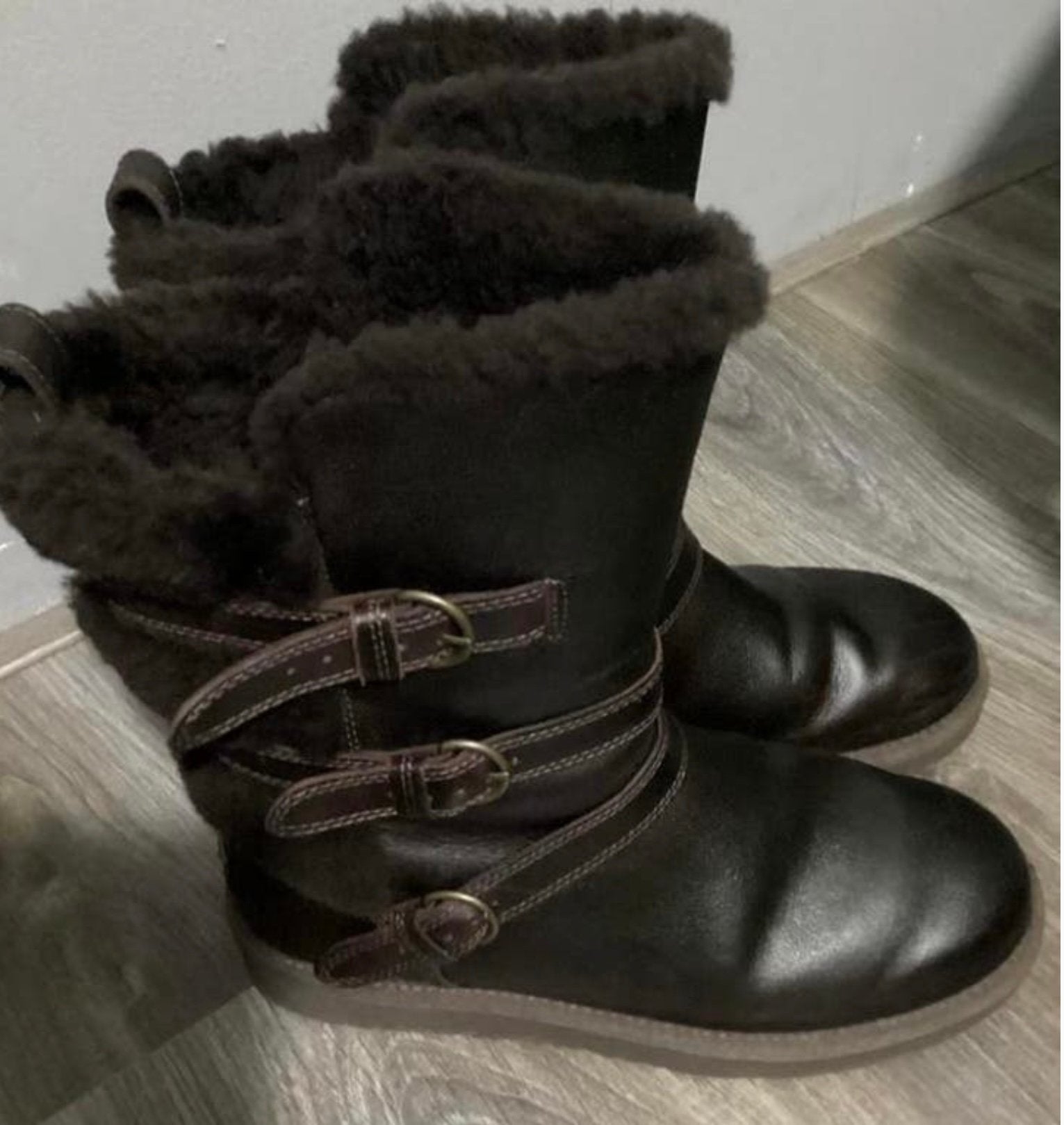 UGG LEER!TREADLITE,LICHTGEWICHT,FLEXIBEL,WATERDICHT,NIEUW 40, Kleding | Dames, Schoenen, Hoge laarzen, Bruin, Nieuw, Ophalen of Verzenden