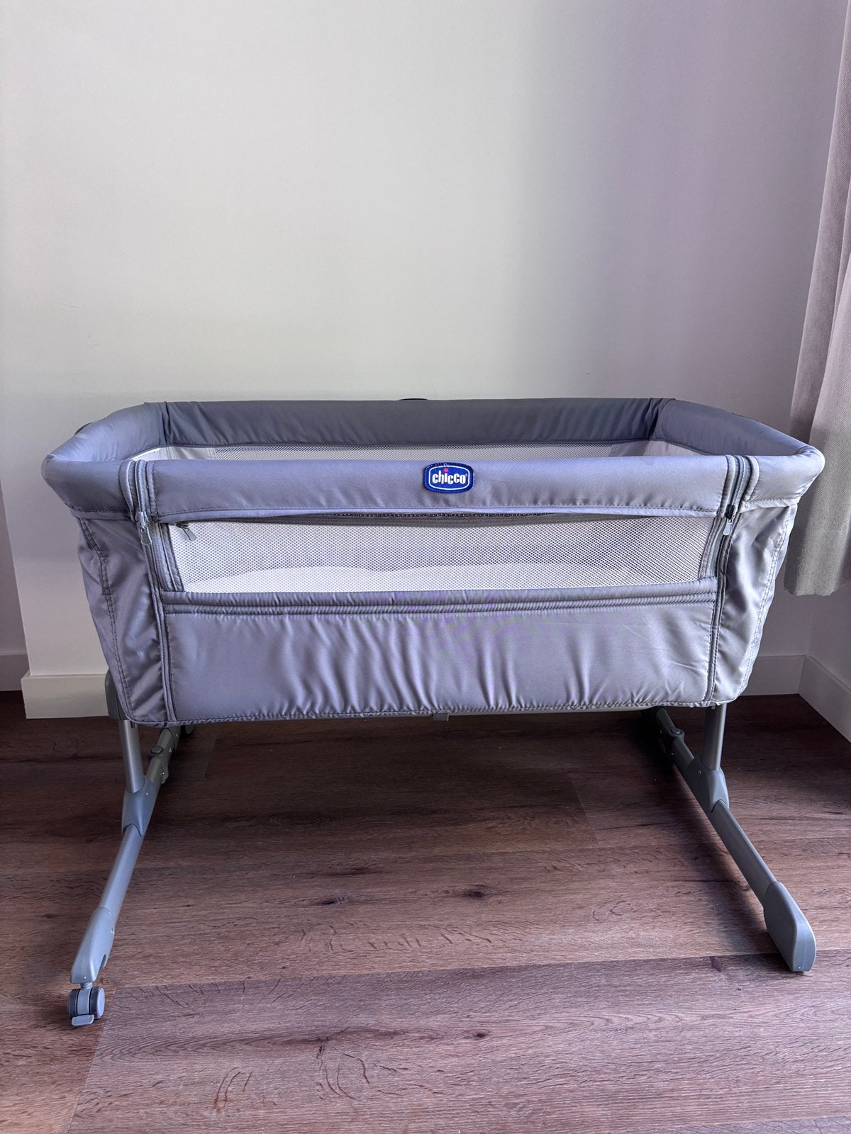 Chicco next 2 me essential co-sleeper met molton en 2 lakens, Kinderen en Baby's, Ophalen, Gebruikt, Wieg